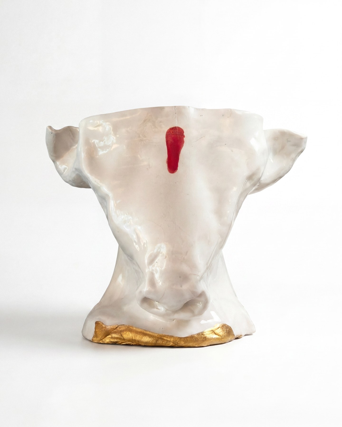Vaas Stier II, by Anne van Borselen