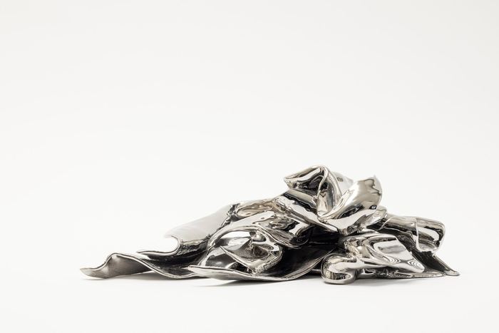 FOLDED │ silver glossy by Inge Bečka