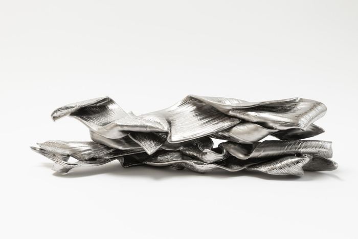 FOLDED │ silver mat by Inge Bečka